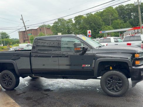 Used 2016 Chevrolet Silverado 2500 LT w/ Midnight Edition AWD/4WD image 5
