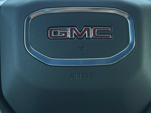 Used 2024 GMC Sierra 1500 AT4 w/ Technology Package AWD/4WD image 13