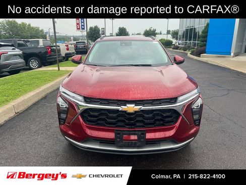 Certified 2024 Chevrolet Trax LT FWD image 2