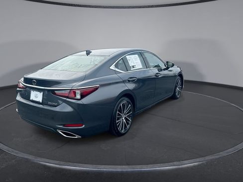 Used 2025 Lexus ES 350 w/ Premium Package FWD image 11