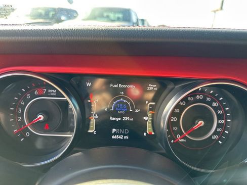 Used 2021 Jeep Wrangler Unlimited Rubicon image 19