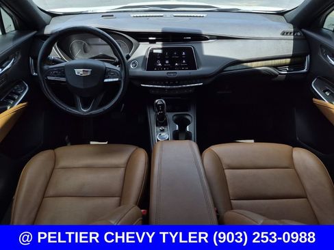 Used 2021 Cadillac XT4 Premium Luxury FWD image 38