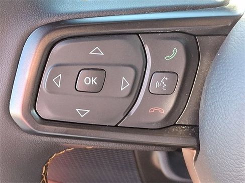 Used 2024 Jeep Gladiator Sport image 21