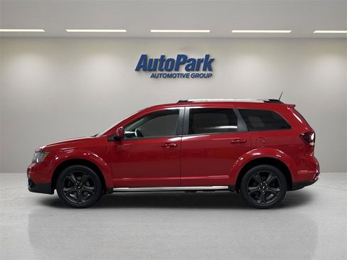 Used 2019 Dodge Journey Crossroad image 4