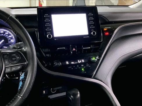 Used 2023 Toyota Camry SE image 7