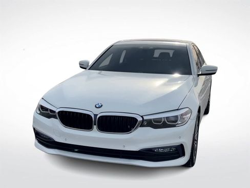 Used 2018 BMW 530i xDrive w/ Premium Package image 4