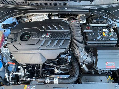 Certified 2022 Hyundai Veloster N FWD image 11