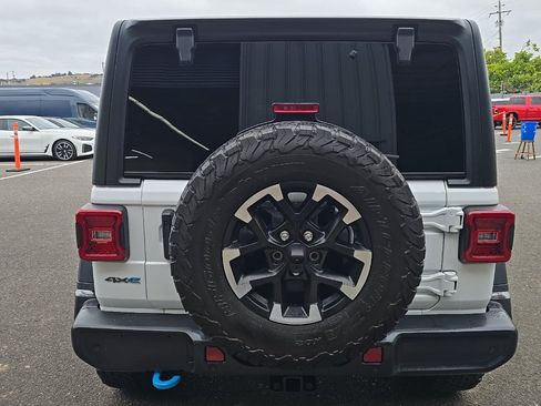 Used 2024 Jeep Wrangler Unlimited Rubicon 4xe w/ Technology Group AWD/4WD image 5