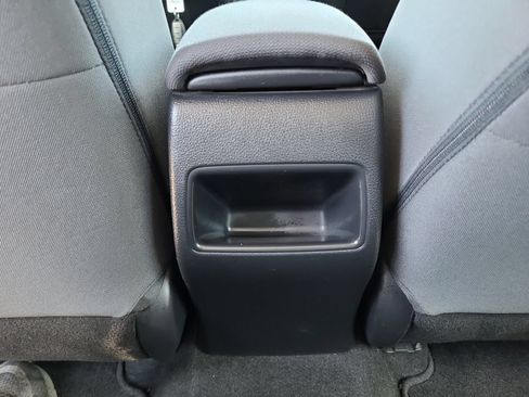Used 2020 Toyota Corolla LE w/ Carpet Mat Package (TMS) FWD image 29