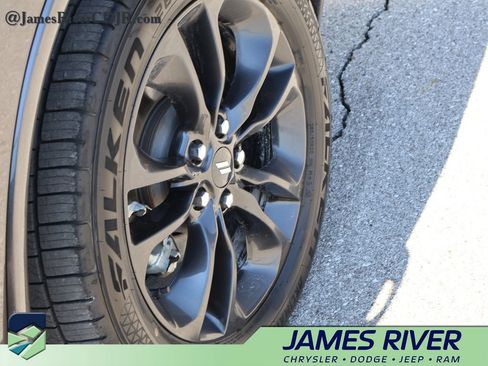 Used 2021 Dodge Durango R/T w/ Blacktop Package AWD/4WD image 41