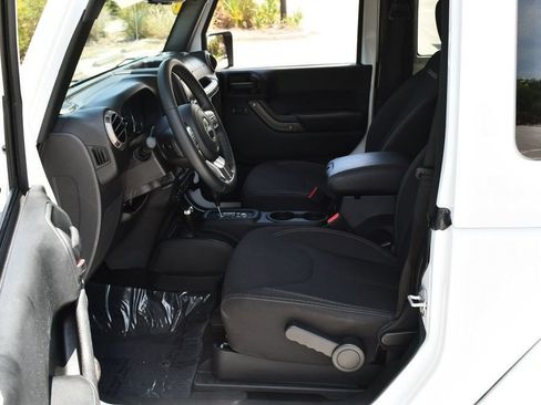 Used 2018 Jeep Wrangler Sport AWD/4WD image 44