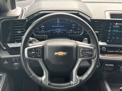 Used 2025 Chevrolet Silverado 1500 LT AWD/4WD image 14