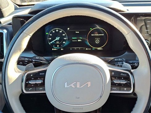 Used 2023 Kia Sorento SX Prestige image 21