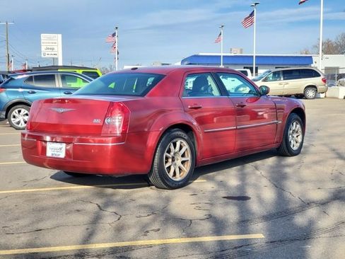 Used 2009 Chrysler 300 Touring image 3