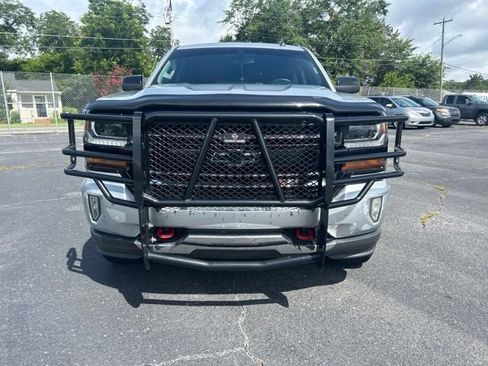 Used 2018 Chevrolet Silverado 1500 LT w/ Redline Edition AWD/4WD image 7