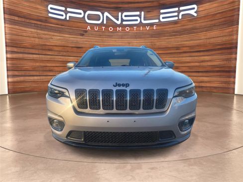 Used 2020 Jeep Cherokee Latitude Plus image 10
