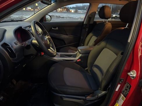 Used 2015 Kia Sportage LX image 12