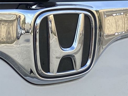 Used 2019 Honda CR-V Touring image 5