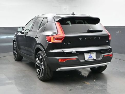 Used 2023 Volvo XC40 B5 Plus w/ Protection Package Premier AWD/4WD image 8