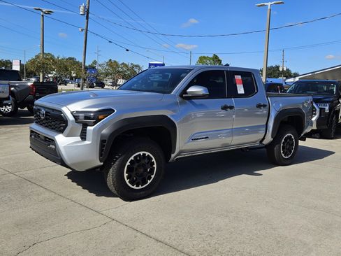 New 2025 Toyota Tacoma TRD Off-Road image 3
