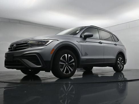 Used 2024 Volkswagen Tiguan S FWD image 34
