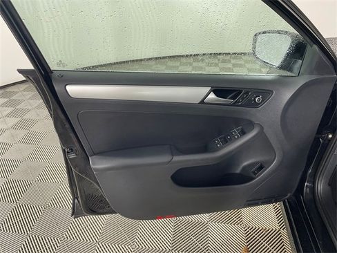 Used 2014 Volkswagen Jetta SE image 15