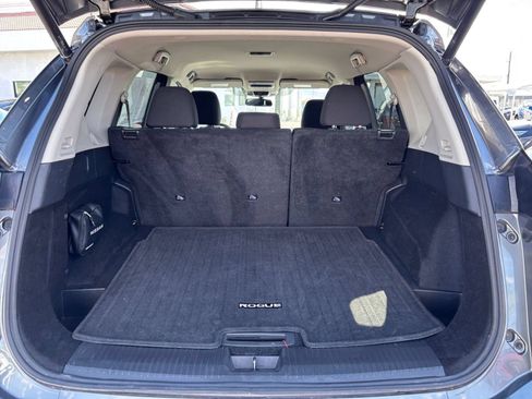 Used 2025 Nissan Rogue SV FWD image 33