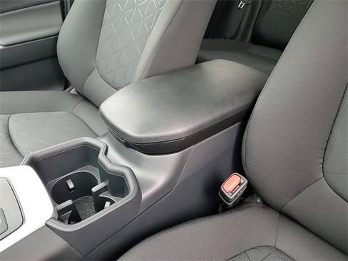 Used 2025 Toyota RAV4 XLE w/ Convenience Package image 19