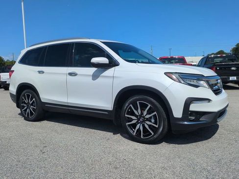 Used 2020 Honda Pilot Touring image 2