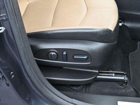 Used 2022 Chevrolet Equinox Premier FWD image 35