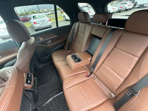 Used 2025 Mercedes-Benz GLE 450e 4MATIC w/ AMG Line Exterior image 19