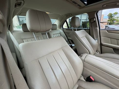 Used 2011 Mercedes-Benz E 550 Sedan image 8