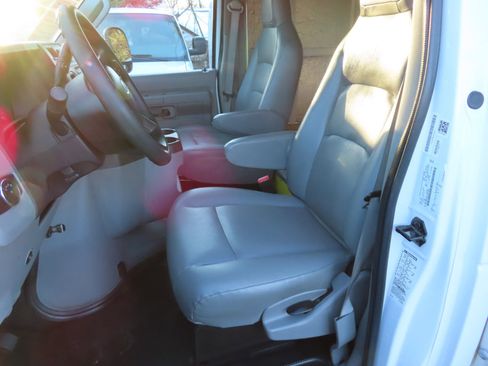 Used 2023 Ford E-350 and Econoline 350 Super Duty w/ Driver's Safety Package image 10