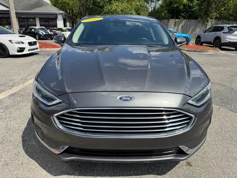 Used 2019 Ford Fusion SEL image 2