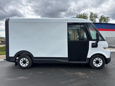 Used 2024 Chevrolet Brightdrop 400 w/ Commercial Equipment Package AWD/4WD image 2