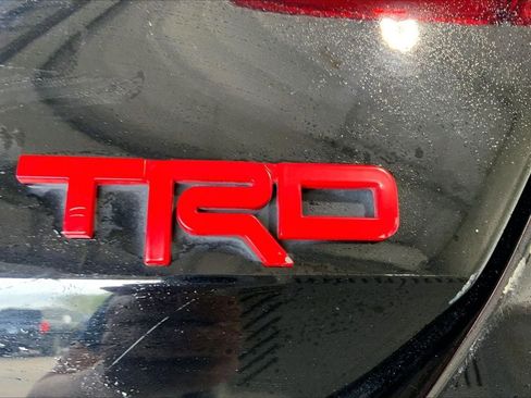 Used 2021 Toyota Avalon TRD image 9