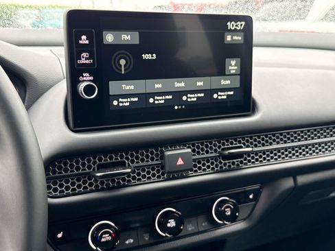 Certified 2026 Honda HR-V Sport image 3