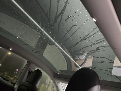 Used 2023 Tesla Model Y Long Range image 38