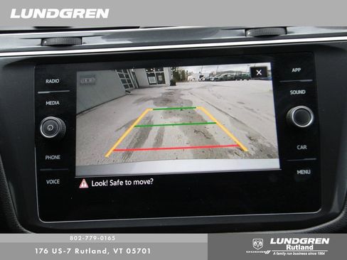 Used 2023 Volkswagen Tiguan SE R-Line image 23