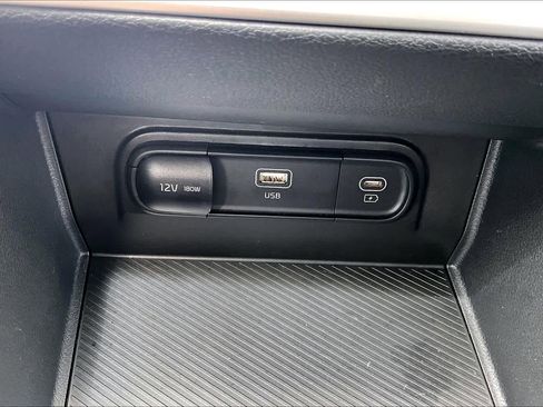 Certified 2025 Kia Sportage LX image 34