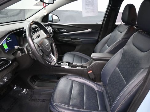 Used 2022 Chevrolet Bolt EUV LT w/ Convenience Package image 22