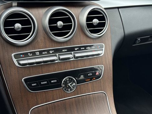 Used 2021 Mercedes-Benz C 300 4MATIC Sedan w/ Premium Package image 7