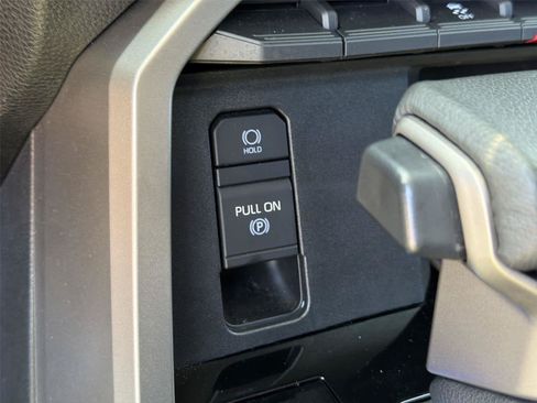 Used 2023 Toyota Tundra Limited w/ Power Package AWD/4WD image 39