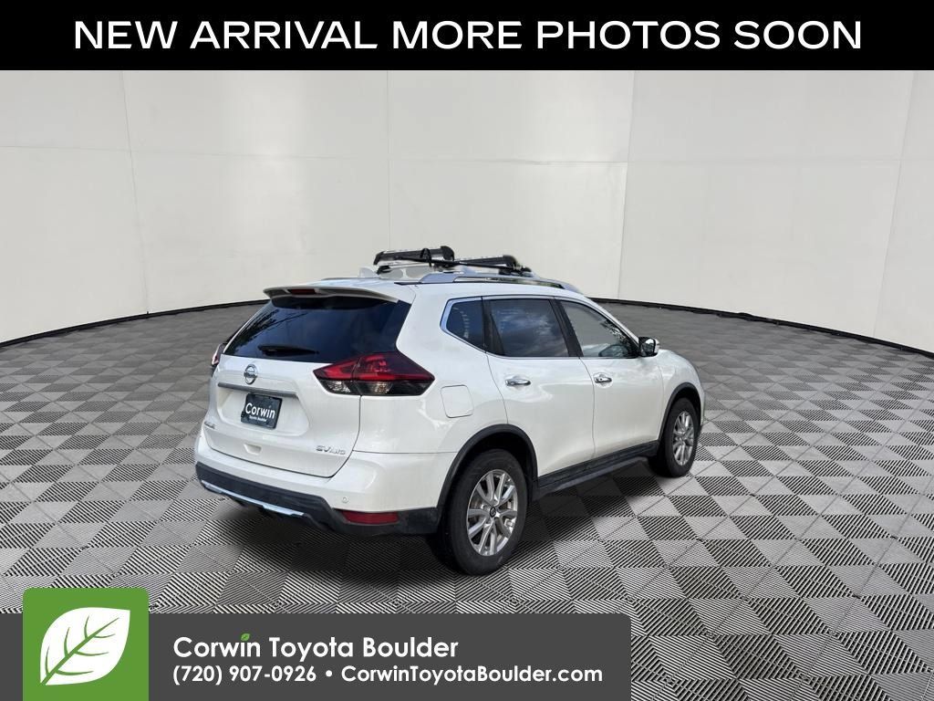 Used 2020 Nissan Rogue SV AWD/4WD image 6
