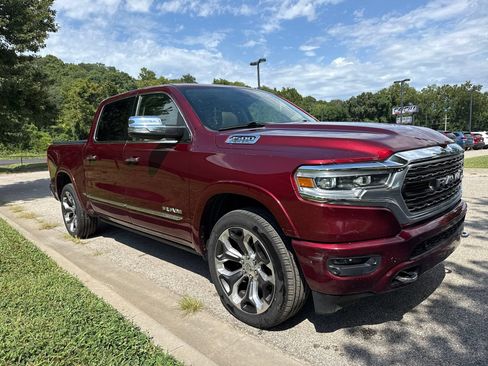 Used 2019 RAM 1500 Limited AWD/4WD image 3