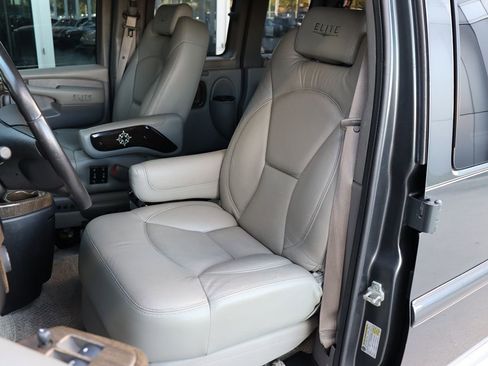 Used 2014 GMC Savana 1500 image 21