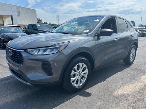 Used 2025 Ford Escape Active AWD/4WD image 4