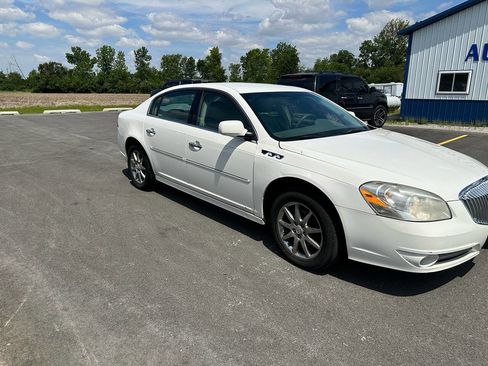 Used 2011 Buick Lucerne CXL FWD image 2