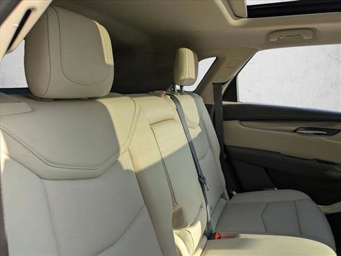 Used 2017 Cadillac XT5 Luxury w/ Driver Awareness Package image 20