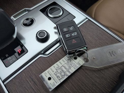 Used 2023 Land Rover Range Rover SE AWD/4WD image 37